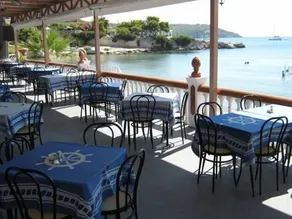 Oasis Hotel Theodoros & Litsa Galaris - Image 3