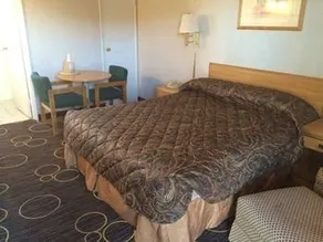 Bright Morning Motel - Image 5