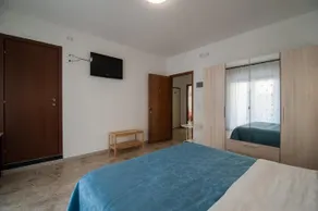 216 Venice - Image 3