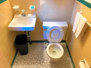 Valley Forge Motor Court Motel - Image 3
