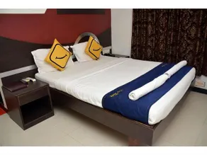 Stay Vista Rooms At Dhobi Talao - Image 2