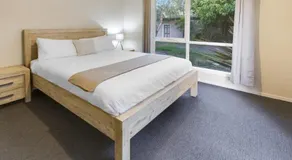 Bluff View River House - Stunning Riverfront - Image 2