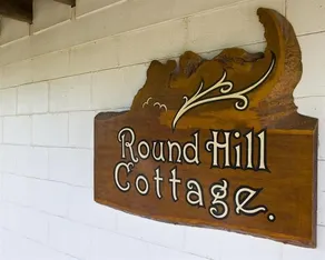 Round Hill Cottage - Image 2