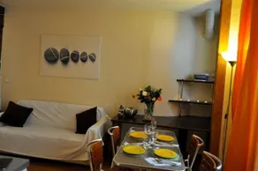Sacre Coeur Apartment - Image 4