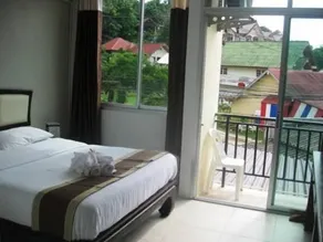 Kata Inn Guesthouse & Restaurant - Image 2