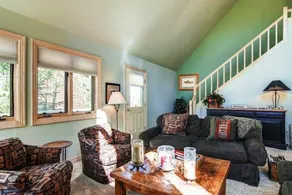 Four-Bedroom Pineview Haus - Image 3