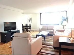 The Towers at Longfellow by Global Luxury Suites - Image 4