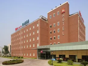 Ibis Zhongshan Huangpu - Image 2