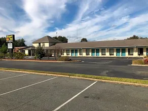 Airport Inn Motel Richmond - Image 2