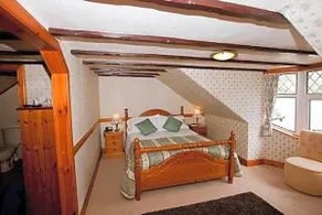 Ardlui Hotel - Image 5