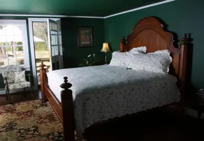 Riverbend Inn - Image 5