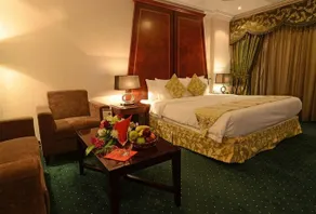 Al Hamra Palace Hotel & Suites - Image 4