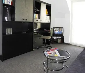 Quilters Home Vienna - Image 3