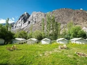 Desert Oasis Camp - Image 2