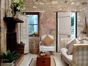 Honeyfield House - Image 2