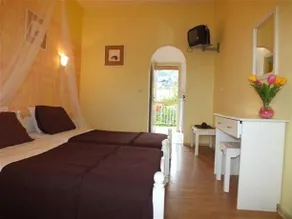 Firefly Hotel - Image 5