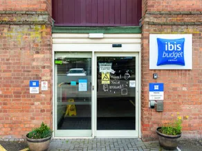 Ibis budget Burton upon Trent Centre - Image 3