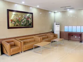 Jining Qinghua Hotel - Image 3