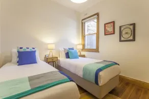 Gladstone Cottage - Image 3