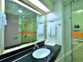 Float International Hotel - Image 3