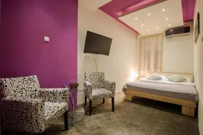 Guest House Purple - Image 3