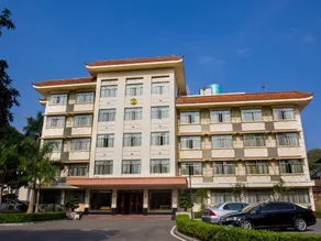 Jingfang E-Sports Hotel (Zhangzhou Changtai No.1 High School) - Image 1