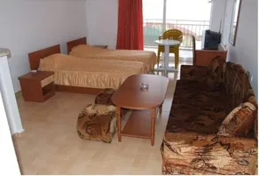 Ralitsa Vlas Apartments - Image 4