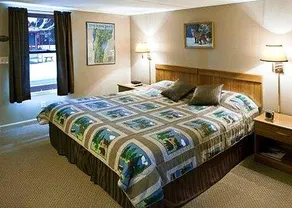 Casablanca Motel - Image 2