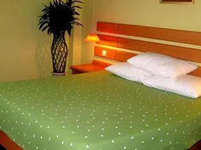 Home Inn Ningbo Sangtian Road - Image 2