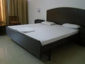 Hotel Yamini - Image 4