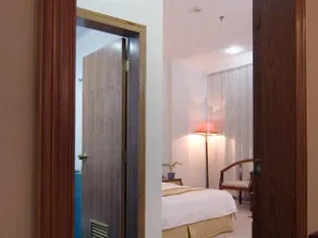 Golden Avenue Hotel Sanya - Image 4