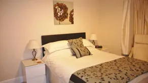 Kendall Guest House Saltford - Image 2