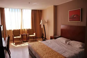 Eagle Canyon Hotel - Image 5