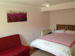 Riverside House - Image 3