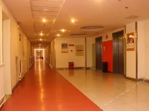 Yijia Boutique Hotel - Image 3