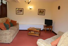 Week Farm - Image 4