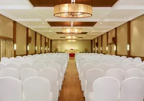 The Gateway Hotel - Image 3