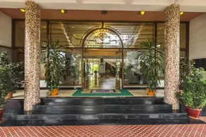 Sun Sea Resort - Image 2