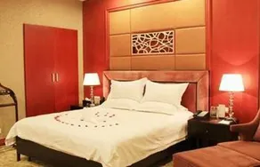 Huaxia Conifer Hotel - Image 2