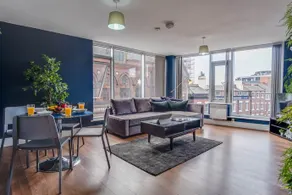 Liverpool City Centre 2 Bed Apartment & Parking - Image 1
