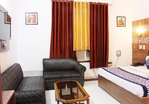 OYO Rooms NH2 Mathura - Image 5