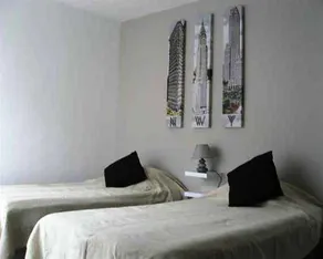 Hostel 33 - Image 3