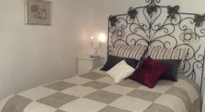Box Bed and Breakfast - Image 5