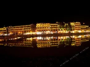 Riverbank Holiday Hotel - Image 2