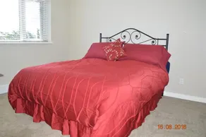 Arbutus Apartment with Ocean View - Image 5