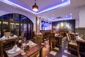 Apsor Palace Hotel - Image 5