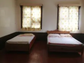 Pines Kitchenette And Inn - Image 5