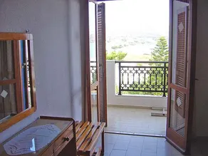 Sunrise Apartments - Image 2