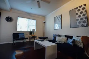 Awesome Stay at Hollywood 3 - Image 4