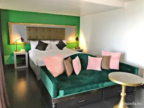 Basilisk Hotel - Image 1